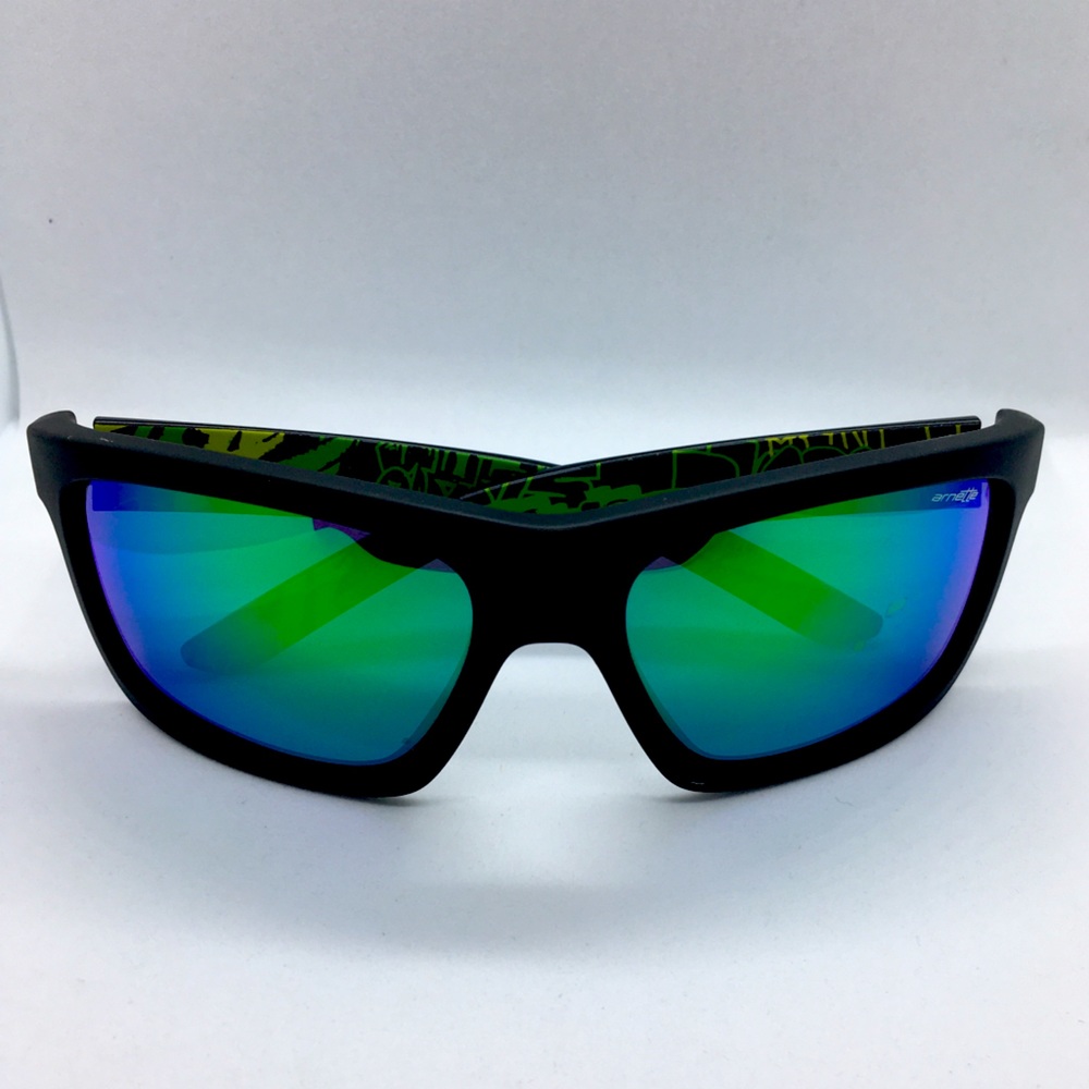 Arnette Easy Money green lens  sunglasses EUC
